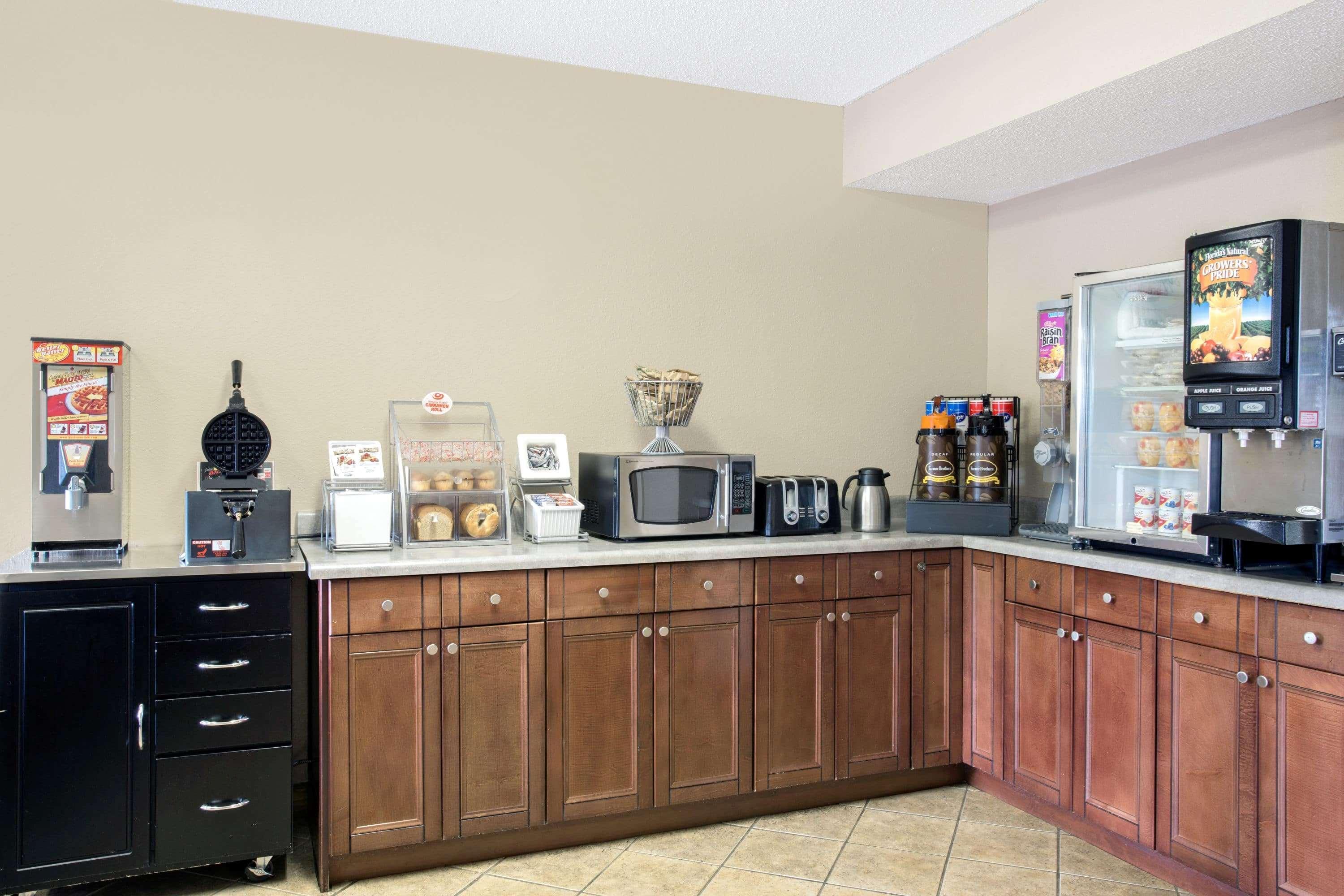 Super 8 By Wyndham Clemmons - Bermuda Run - Winston-Salem I-40 Motel Екстериор снимка