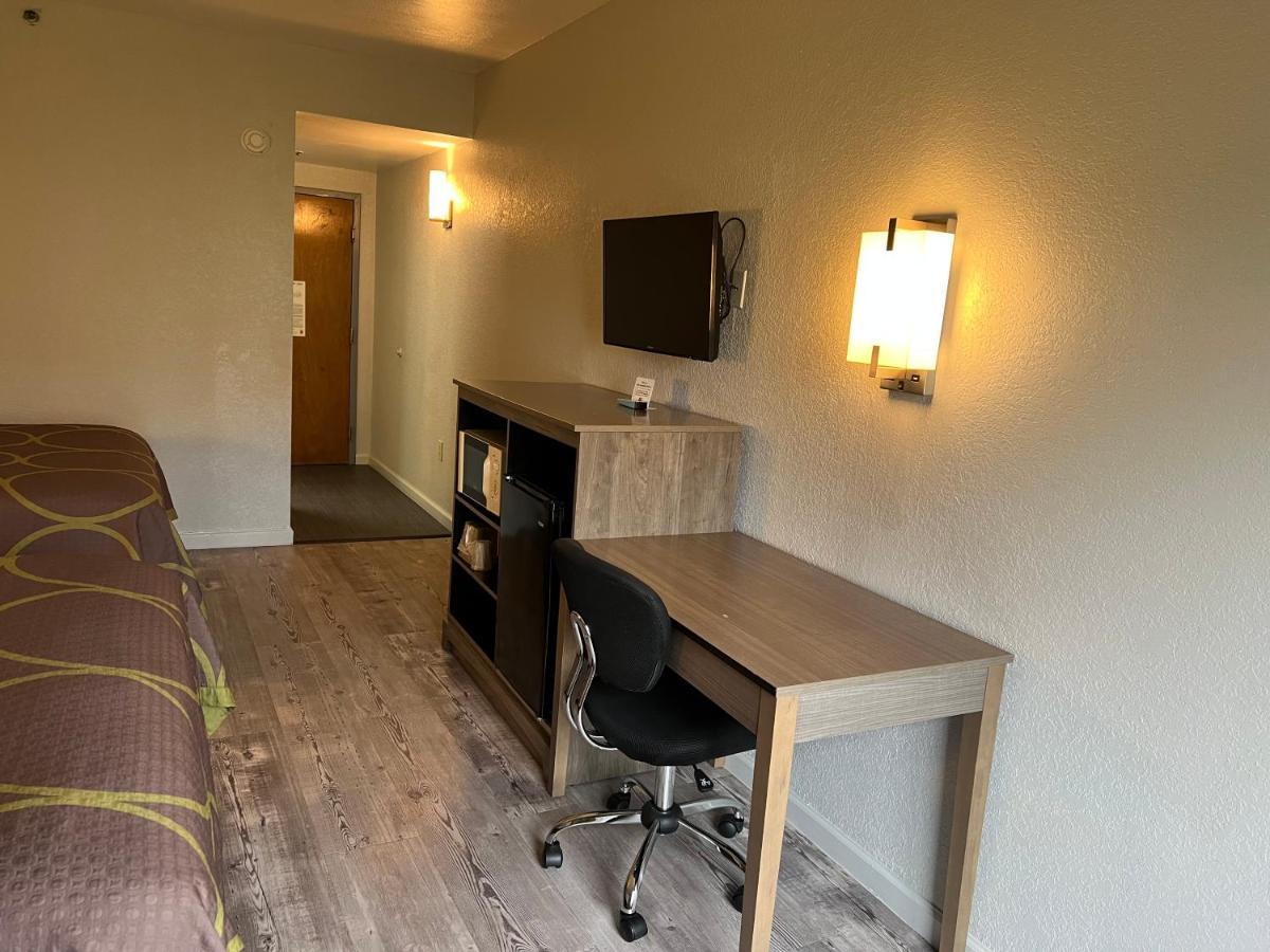 Super 8 By Wyndham Clemmons - Bermuda Run - Winston-Salem I-40 Motel Екстериор снимка