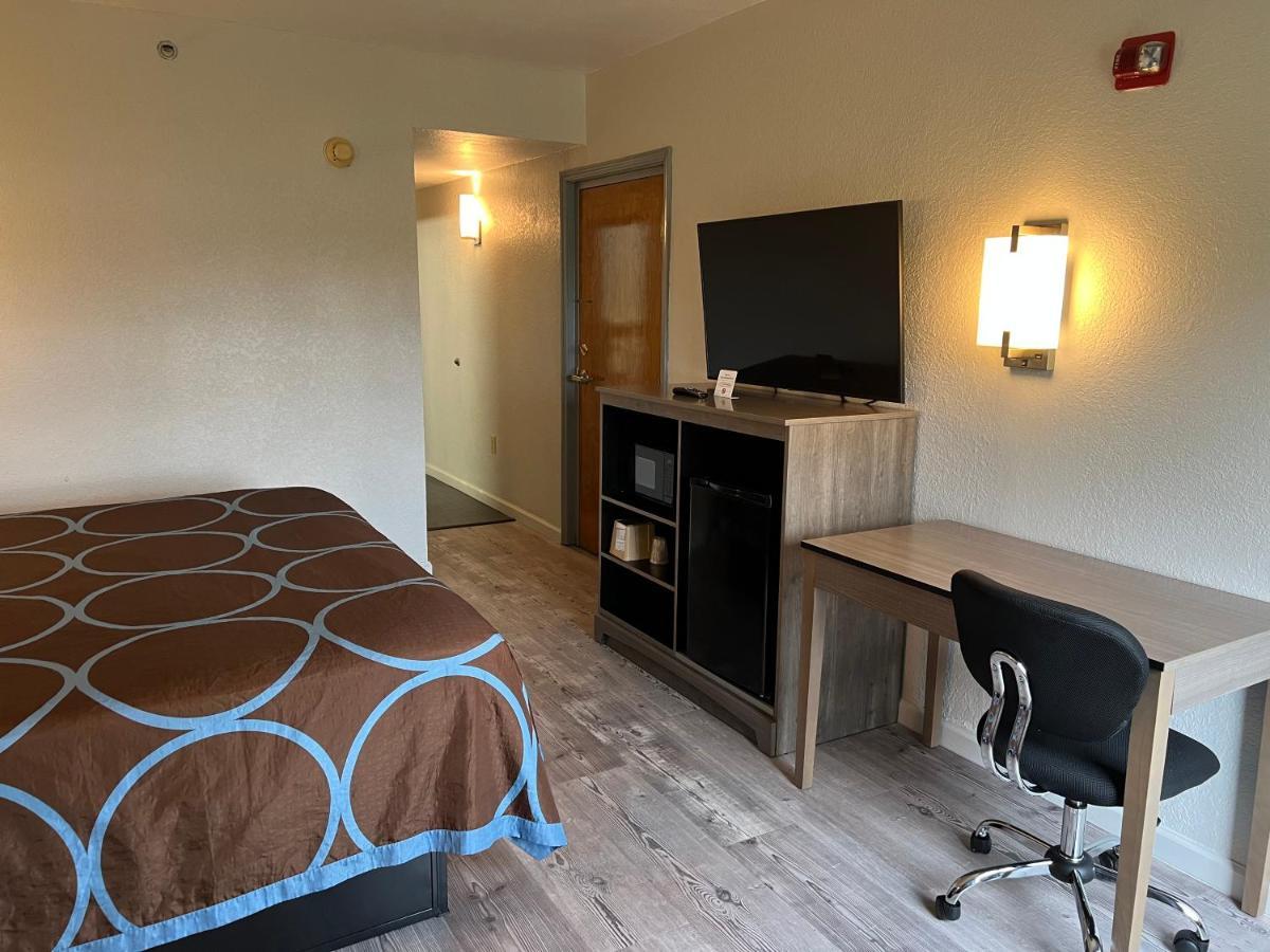 Super 8 By Wyndham Clemmons - Bermuda Run - Winston-Salem I-40 Motel Екстериор снимка